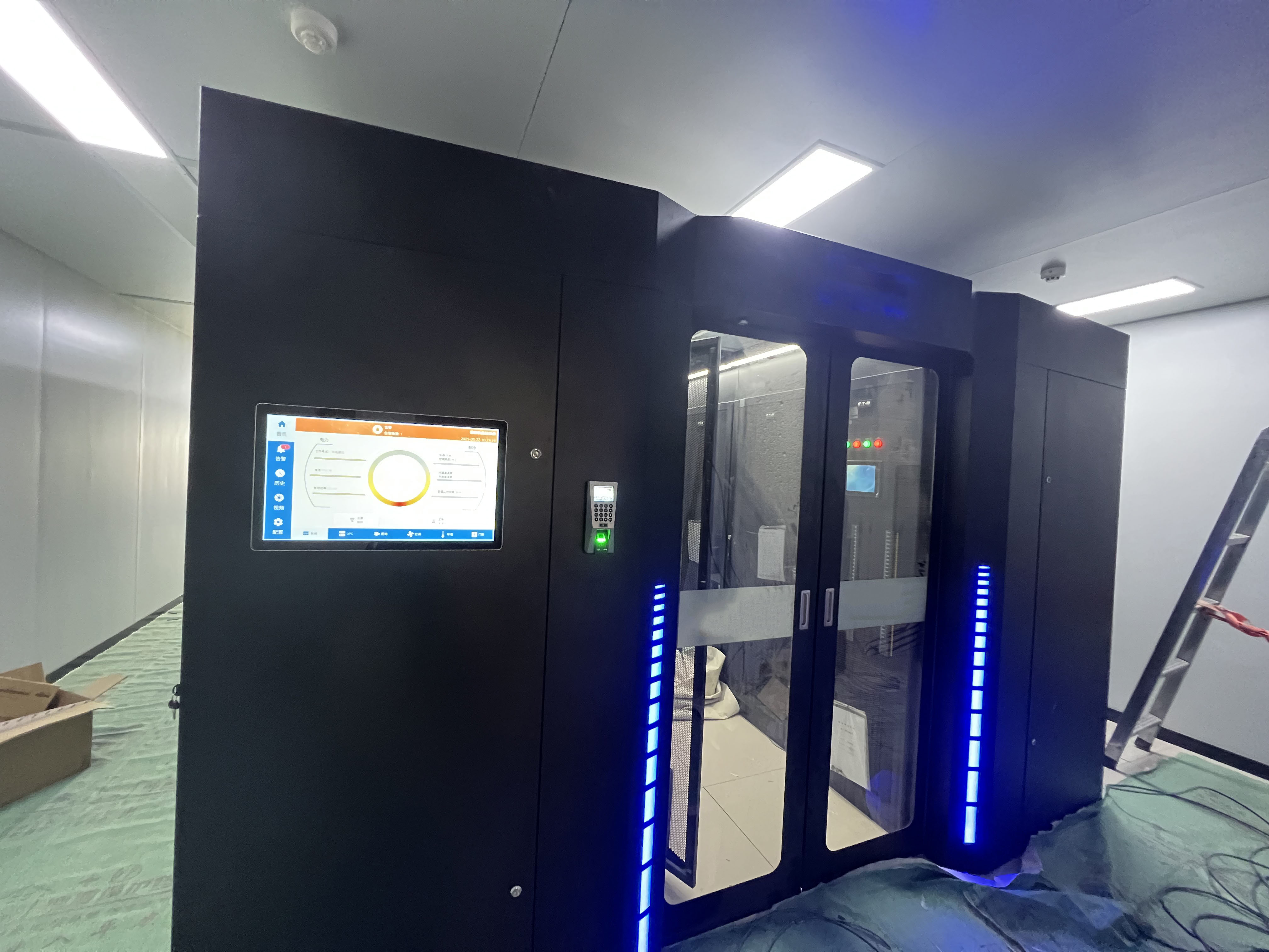 TD215E电脑一体机 用在数据中心微模块2-娟.jpg